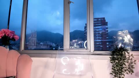 Snapshot of cami_cruzz chatting on December 28, 2024, 11:05 pm Camila cruz online show from December 28, 2024, 11:05 pm