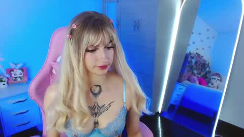 Snapshot of cami_mila99 chatting on December 15, 2024, 4:07 am CAMI online show from December 15, 2024, 4:07 am