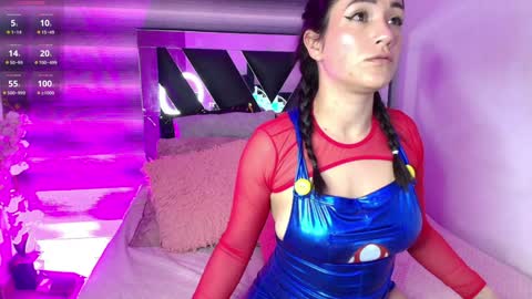 Snapshot of cami_suarez_ chatting on January 17, 2025, 3:23 am Cami online show from January 17, 2025, 3:23 am