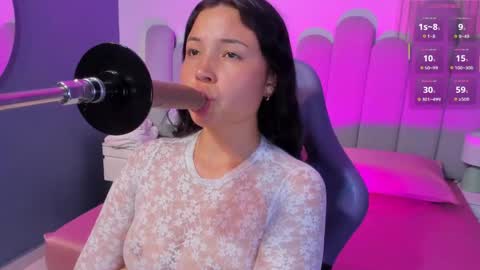 Camila  online show from May 31, 2026, 3:26 am