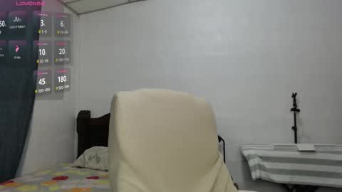 Camila Valbuena online show from February 3, 2026, 2:53 am