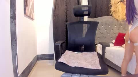 Snapshot of camicute_ chatting on March 5, 2026, 11:01 pm online show from March 5, 2026, 11:01 pm