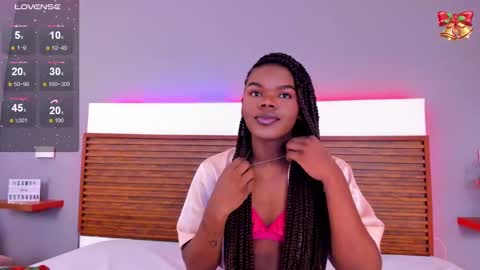 camiestrada online show from December 31, 2024, 7:51 pm