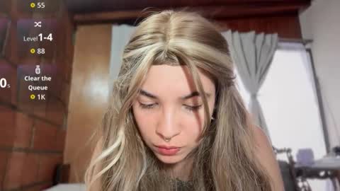 camii19y online show from December 16, 2025, 8:47 pm