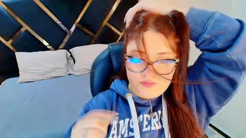 Camila Osorio online show from May 11, 2026, 7:22 pm