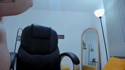 Snapshot of camiilaa1 chatting on December 8, 2024, 7:05 am Camila online show from December 8, 2024, 7:05 am