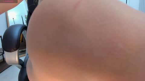 Snapshot of camiilaa1 chatting on January 9, 2025, 5:13 am Camila online show from January 9, 2025, 5:13 am