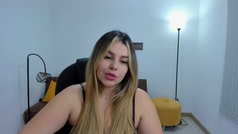 Snapshot of camiilaa1 chatting on February 9, 2025, 7:05 am Camila online show from February 9, 2025, 7:05 am