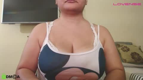 Camila  online show from October 9, 2025, 4:38 pm