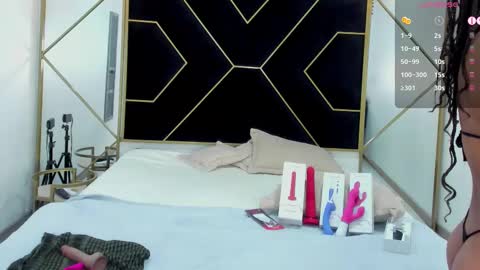 CamiilaReyes online show from February 28, 2025, 5:48 pm