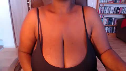 Snapshot of camil2020sweet chatting on September 20, 2025, 12:50 pm camil online show from September 20, 2025, 12:50 pm