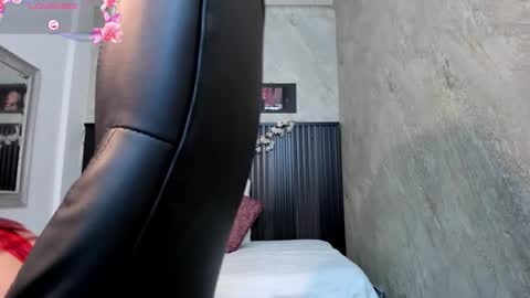 Snapshot of camila__bouzas chatting on October 15, 2025, 9:59 pm camila__bouzas online show from October 15, 2025, 9:59 pm