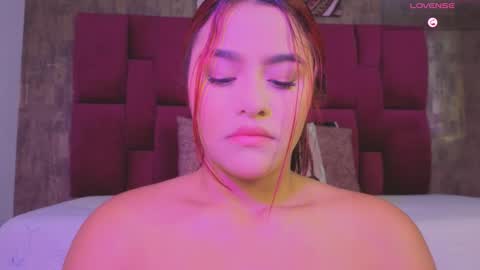 camila__bouzas online show from March 3, 2026, 11:27 am