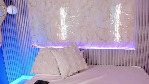 Cami online show from September 26, 2025, 10:41 am