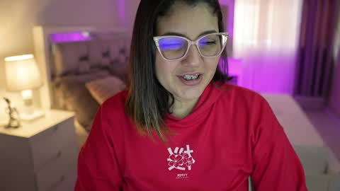 Snapshot of camila_buitrago chatting on December 2, 2024, 3:47 pm Camila buitrago online show from December 2, 2024, 3:47 pm