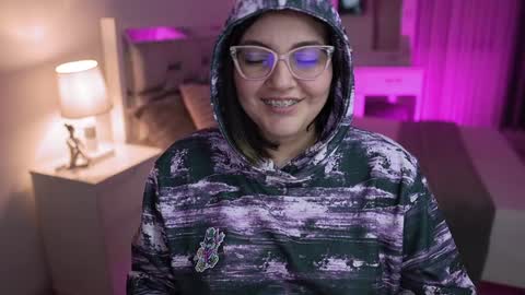 Snapshot of camila_buitrago chatting on December 13, 2024, 2:43 am Camila buitrago online show from December 13, 2024, 2:43 am
