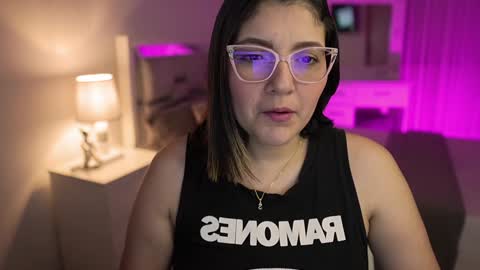 Snapshot of camila_buitrago chatting on December 14, 2024, 10:50 pm Camila buitrago online show from December 14, 2024, 10:50 pm