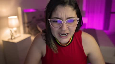 Snapshot of camila_buitrago chatting on December 16, 2024, 1:42 am Camila buitrago online show from December 16, 2024, 1:42 am