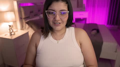 Snapshot of camila_buitrago chatting on December 20, 2024, 4:31 am Camila buitrago online show from December 20, 2024, 4:31 am