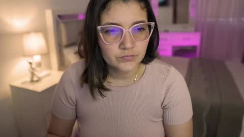 Snapshot of camila_buitrago chatting on January 3, 2025, 10:08 pm Camila buitrago online show from January 3, 2025, 10:08 pm