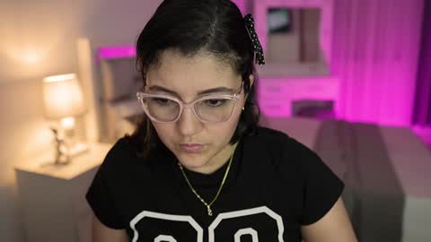 Snapshot of camila_buitrago chatting on January 12, 2025, 4:10 am Camila buitrago online show from January 12, 2025, 4:10 am