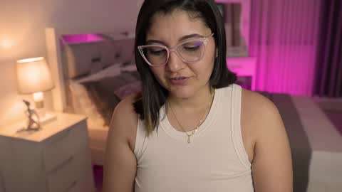Snapshot of camila_buitrago chatting on January 14, 2025, 2:08 am Camila buitrago online show from January 14, 2025, 2:08 am