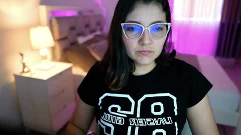 Snapshot of camila_buitrago chatting on March 8, 2025, 8:57 pm Camila buitrago online show from March 8, 2025, 8:57 pm