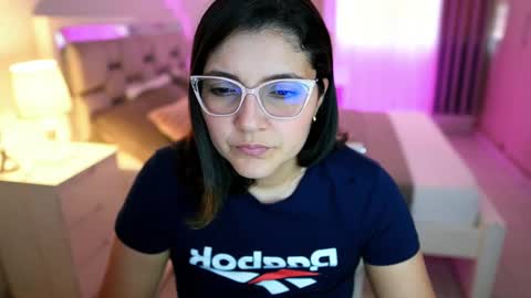 Snapshot of camila_buitrago chatting on March 10, 2025, 7:29 pm Camila buitrago online show from March 10, 2025, 7:29 pm