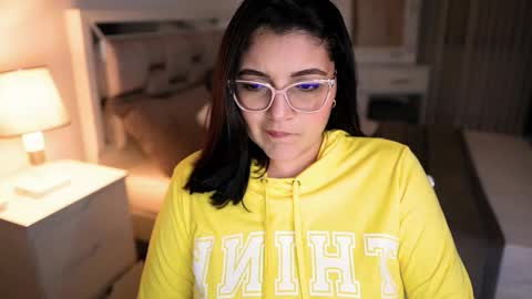 Snapshot of camila_buitrago chatting on October 1, 2025, 11:44 pm Camila buitrago online show from October 1, 2025, 11:44 pm