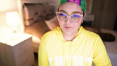 Snapshot of camila_buitrago chatting on October 10, 2025, 12:20 am Camila buitrago online show from October 10, 2025, 12:20 am