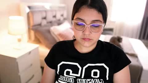 Camila buitrago online show from November 23, 2025, 3:45 pm