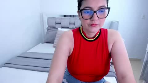 Camila buitrago online show from May 8, 2026, 11:43 pm