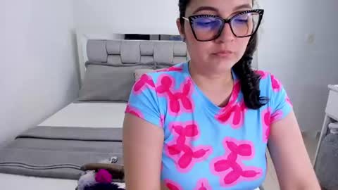 Camila buitrago online show from July 25, 2026, 1:15 am