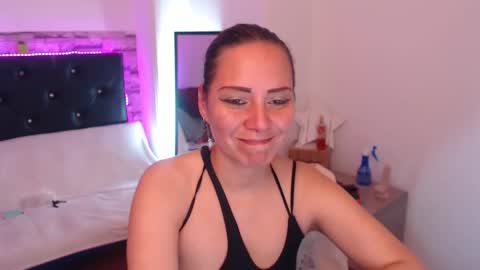 camila online show from September 18, 2025, 4:20 pm