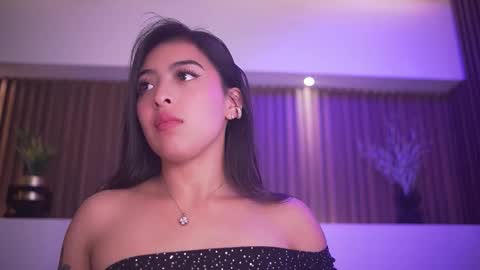 Camila online show from November 27, 2025, 8:05 am