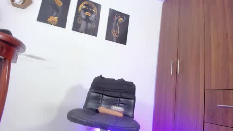 camila_hots online show from October 21, 2025, 5:52 am