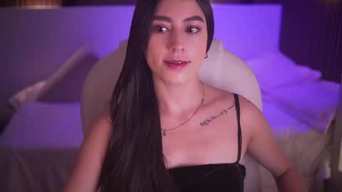 camila_martinez9 online show from November 27, 2025, 11:34 am