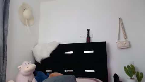 Snapshot of camila_torresss chatting on October 7, 2025, 9:01 pm camila_torresss online show from October 7, 2025, 9:01 pm