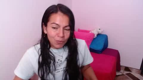 Camila Vargas online show from March 25, 2026, 9:54 pm