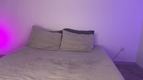 Camila online show from September 27, 2025, 10:15 pm