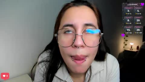 Snapshot of camilaalee chatting on January 14, 2025, 1:26 am CAMILAA LEE  online show from January 14, 2025, 1:26 am