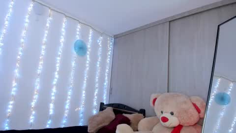 Snapshot of camilaandrade_ chatting on September 23, 2025, 11:24 am Cami  online show from September 23, 2025, 11:24 am