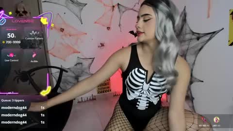 Snapshot of camilaandrade_ chatting on October 4, 2025, 1:31 pm Cami  online show from October 4, 2025, 1:31 pm