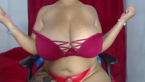 Snapshot of camilabbxc chatting on February 5, 2025, 10:01 pm camila online show from February 5, 2025, 10:01 pm