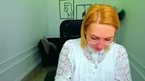 camilafatem online show from September 9, 2025, 7:57 pm