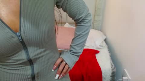 Snapshot of camilah_tk chatting on May 16, 2026, 1:13 am Cami online show from May 16, 2026, 1:13 am