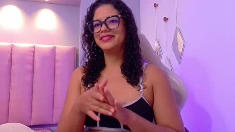 Camila online show from February 27, 2026, 12:27 pm