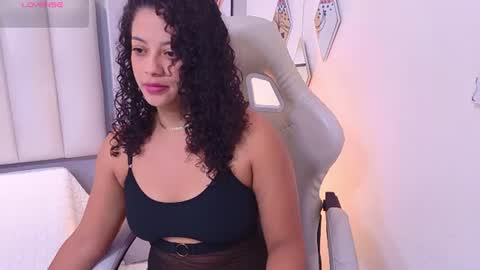 Camila online show from June 22, 2026, 12:24 pm