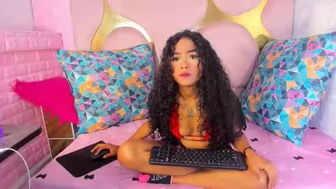 Snapshot of camilaqueenh chatting on October 17, 2025, 12:58 am camilaqueenh online show from October 17, 2025, 12:58 am