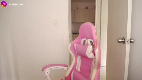 X IGcamiryan01 online show from April 23, 2026, 6:54 pm